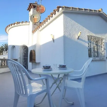 Leon Inmo Gala - 10952 Villa Empuriabrava